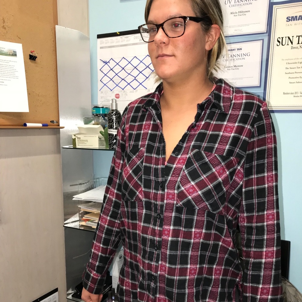 MAKE AN OFFER!! Maroon flannel!